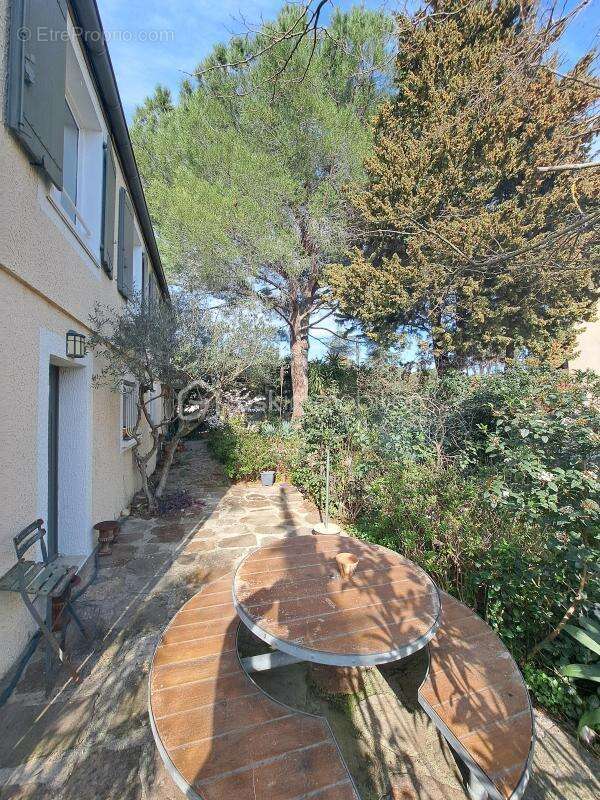 Maison à SAINT-JEAN-DE-VEDAS