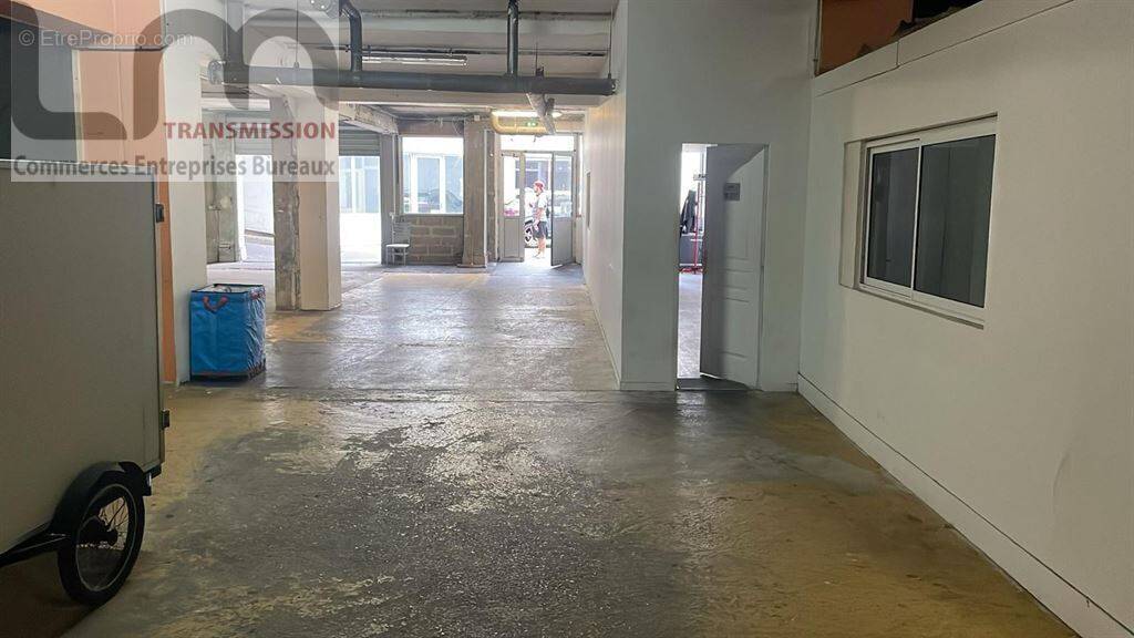 Commerce à COURBEVOIE