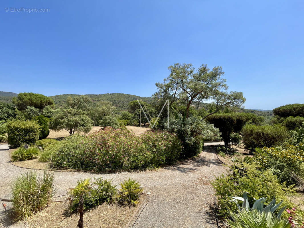 Le plan de la tour - tres belle propriété sur 4 hectares - rafraichissements à prevoir. - photo 29