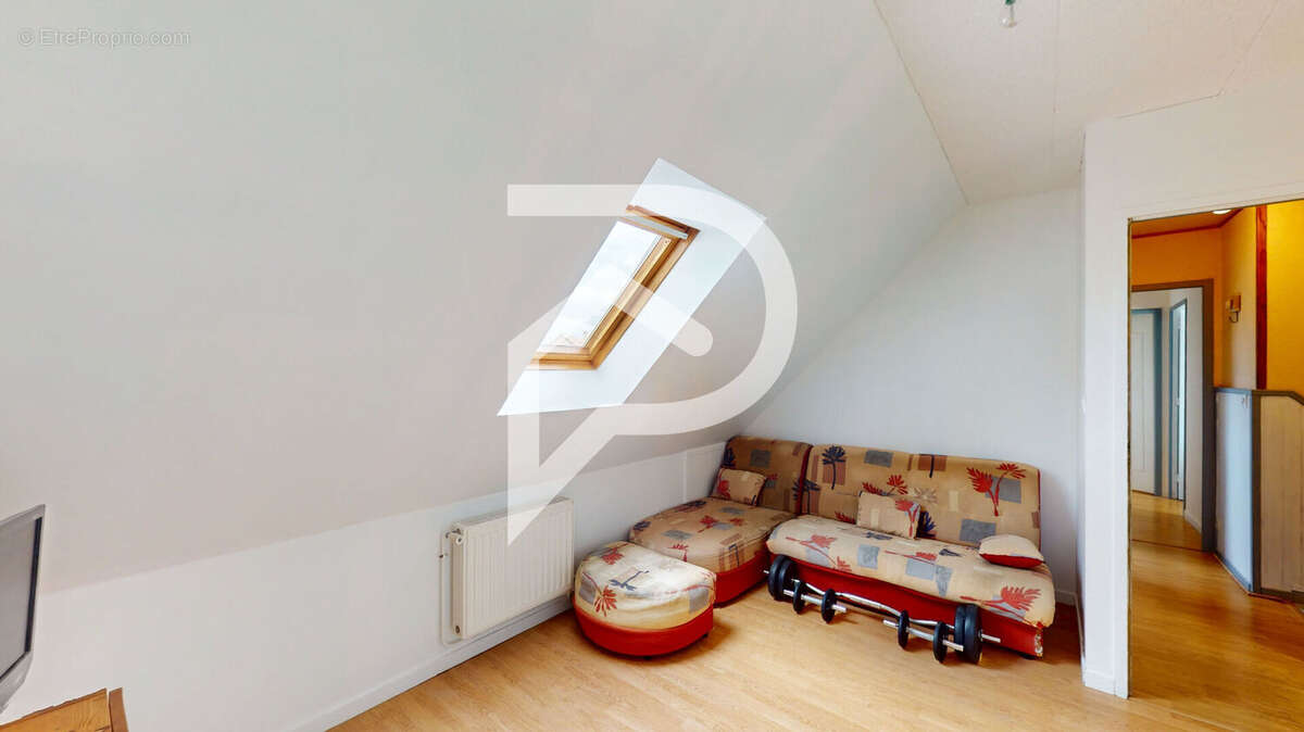 Maison à VERNEUIL-SUR-SEINE