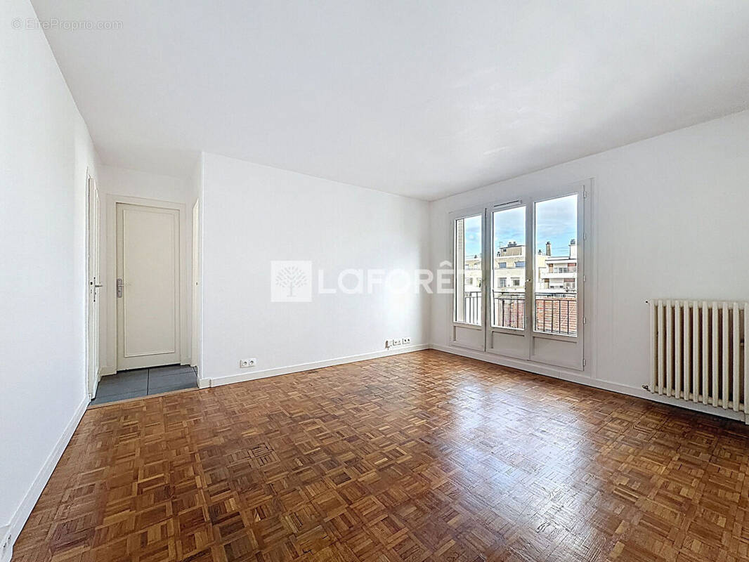 Appartement à BOURG-LA-REINE