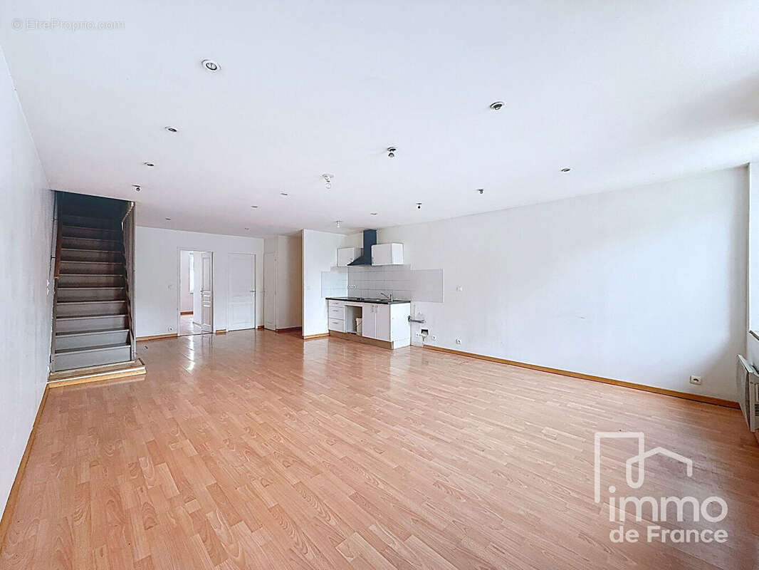 Appartement à BELLEGARDE-SUR-VALSERINE