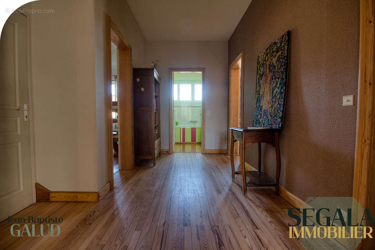 Maison familiale dans le centre ville - photo 22