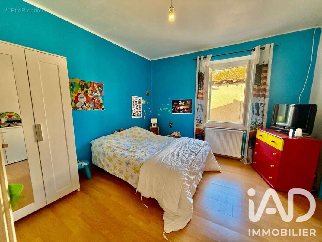 Maison 190 m² à Brugairolles  - photo 8