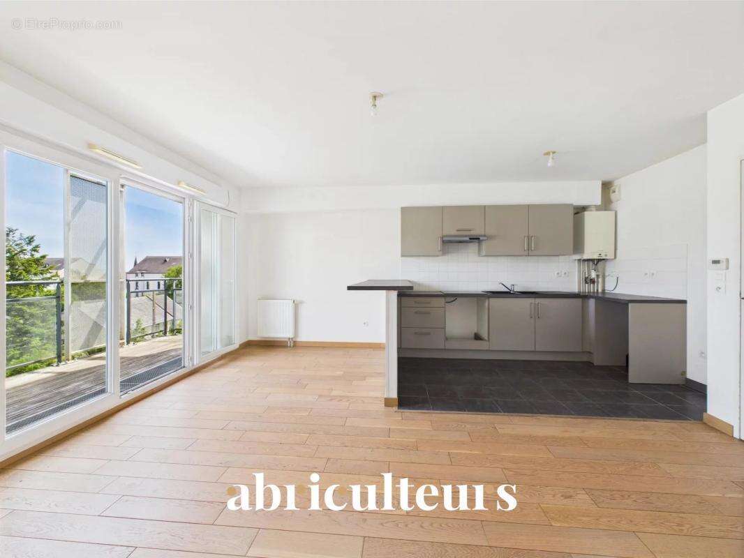 Appartement T3, moderne et lumineux - Ascenseur, balcon, parking - Rue Théophile Guillou, Saint-Herblain - photo 3