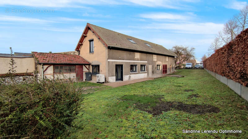 Maison à PETIT-COURONNE