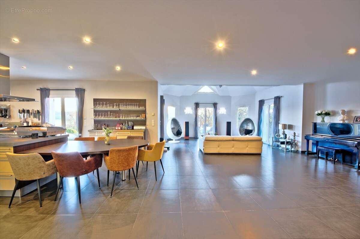 Maison à JOUARS-PONTCHARTRAIN