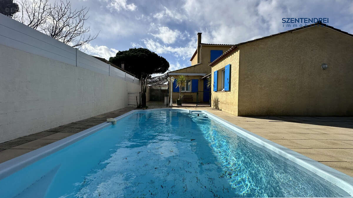 À vendre maison T5 Lunel Nord avec piscine et garage - Maison à LUNEL
