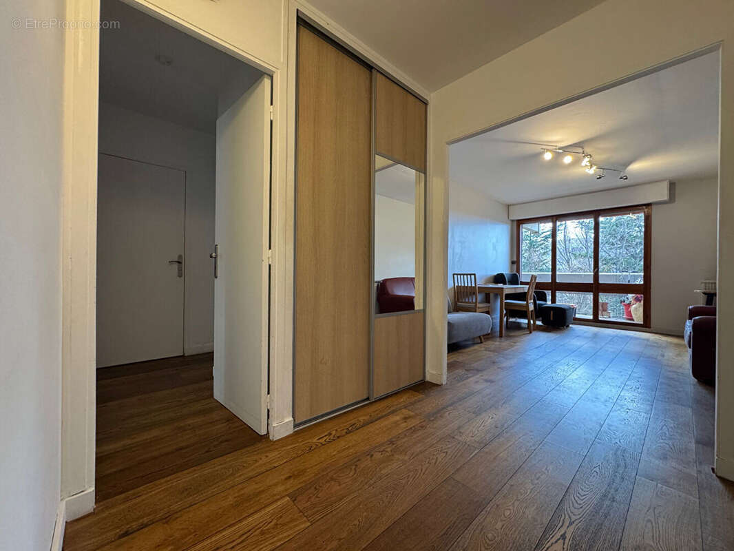 Appartement à MARSEILLE-12E