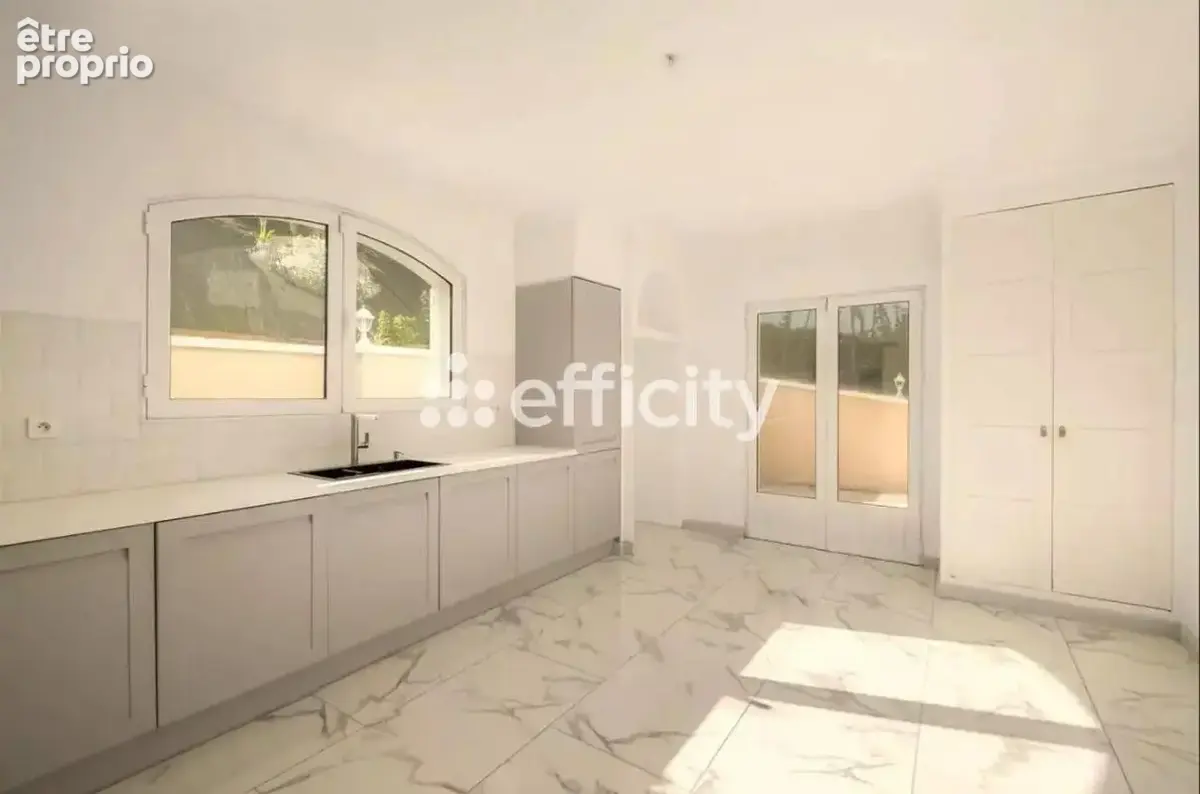 Maison 6 pièces 245 m² à vendre à Rochetaillee-Sur-Saone (69270) - photo 6