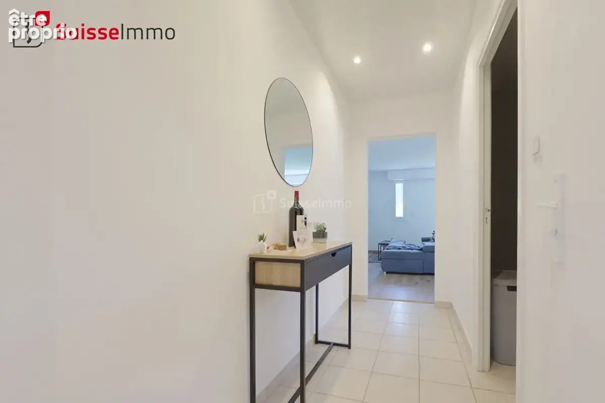 Au coeur d'un parc de 5 hectares, appartement 4 pièces en RDC - photo 11