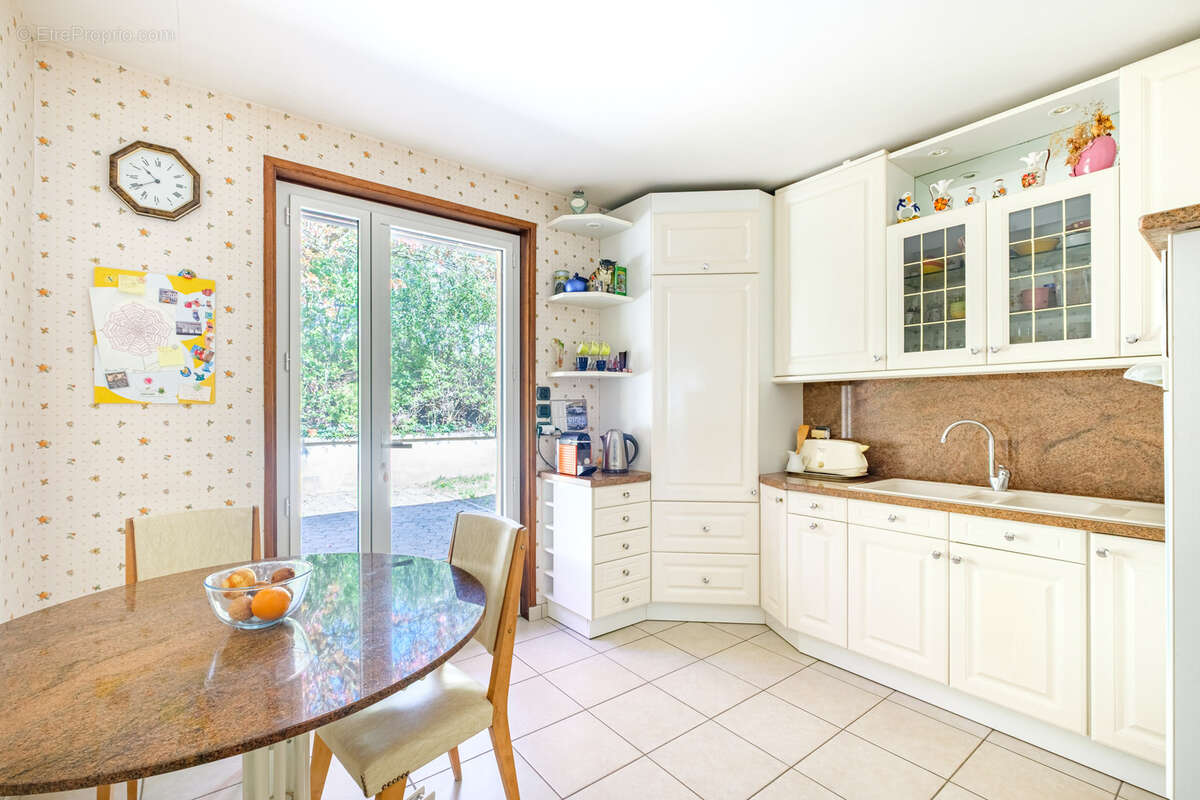 Maison à SAINT-CYR-AU-MONT-D'OR