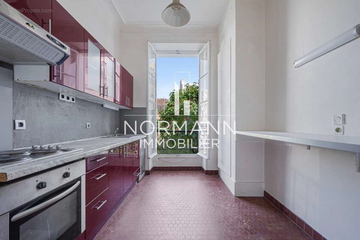 Appartement à NEUILLY-SUR-SEINE