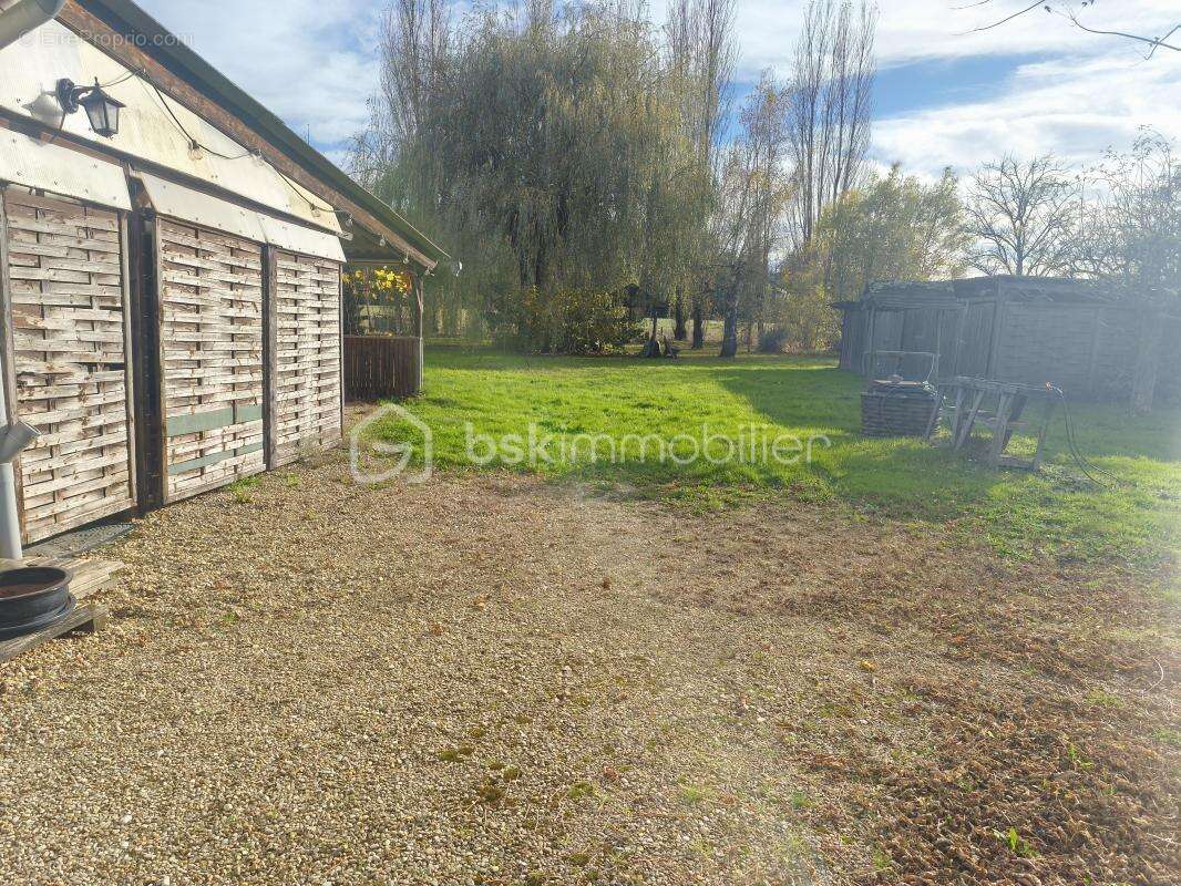 Maison à L&#039;ABERGEMENT-DE-CUISERY