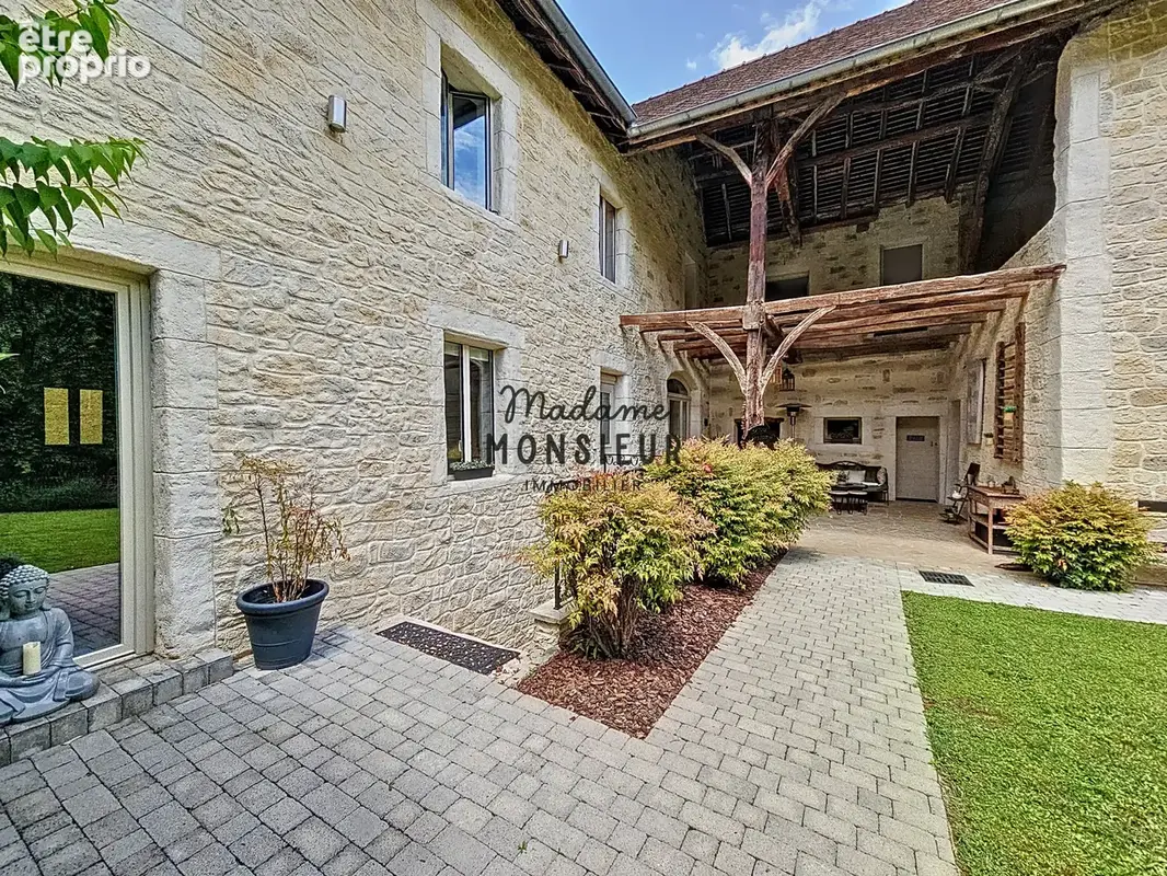 Propriété 280m2 avec jardin paysagé - photo 5