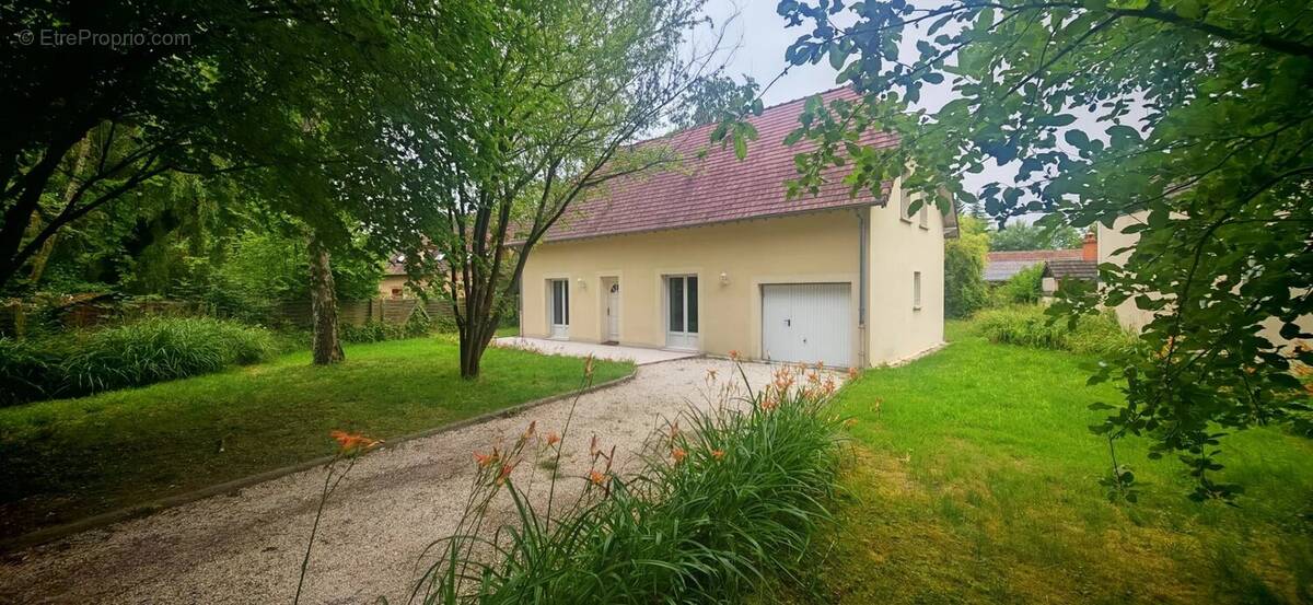 Maison à SAINT-ANDRE-LES-VERGERS