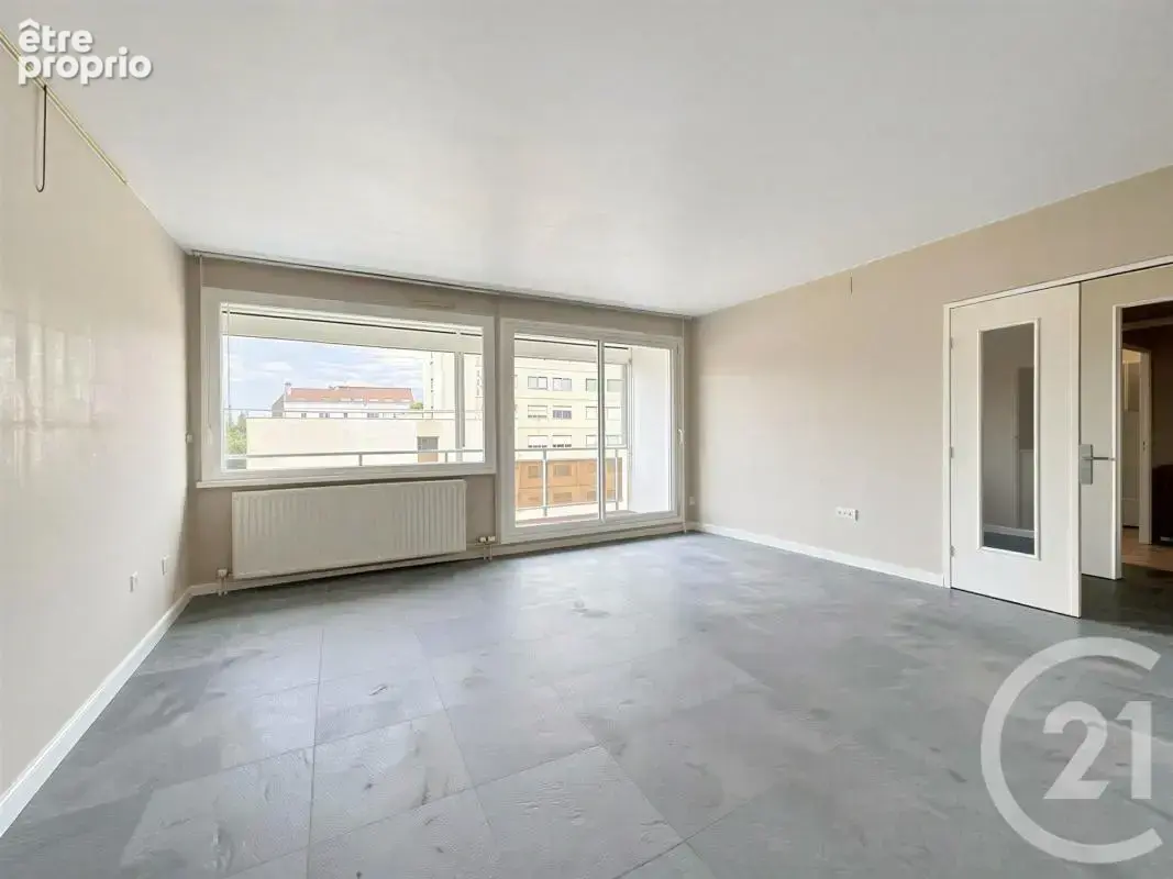Appartement à LYON-8E