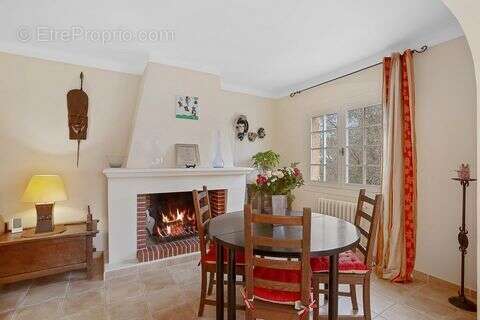 Maison à MOUGINS