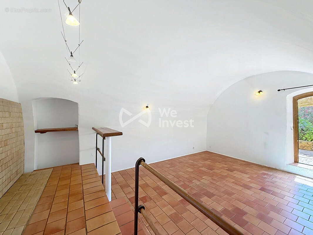 Maison 443 m² à Calvi  - photo 8