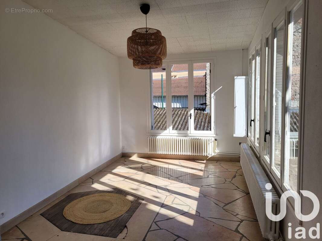 Photo 2 - Appartement à MONTCEAU-LES-MINES