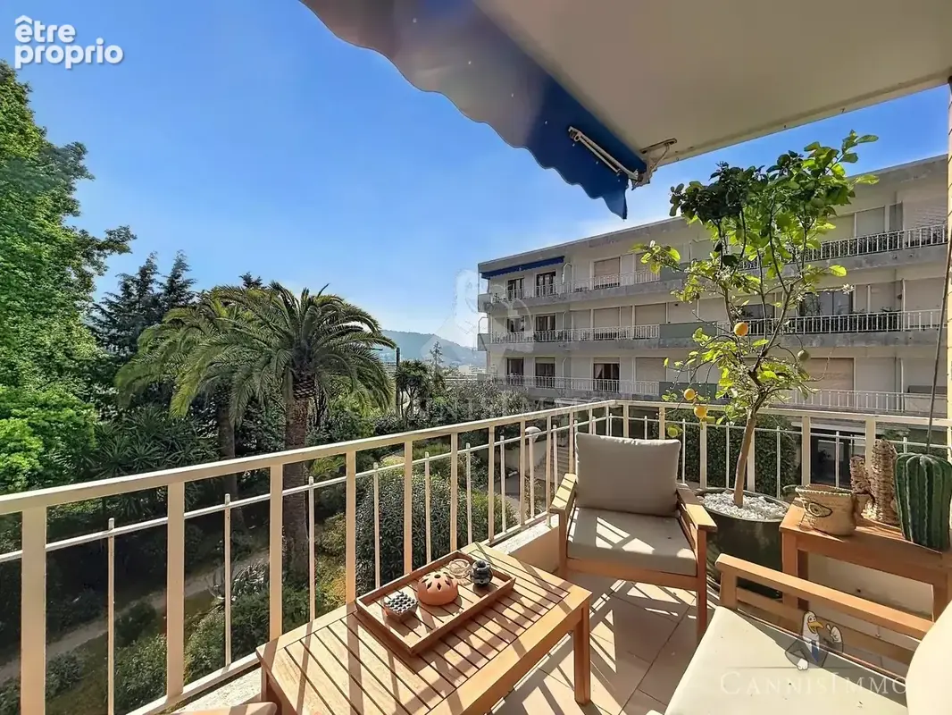Appartement à LE CANNET