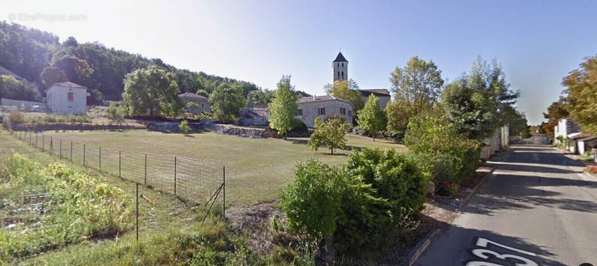 Terrain à SAINT-PANTALEON