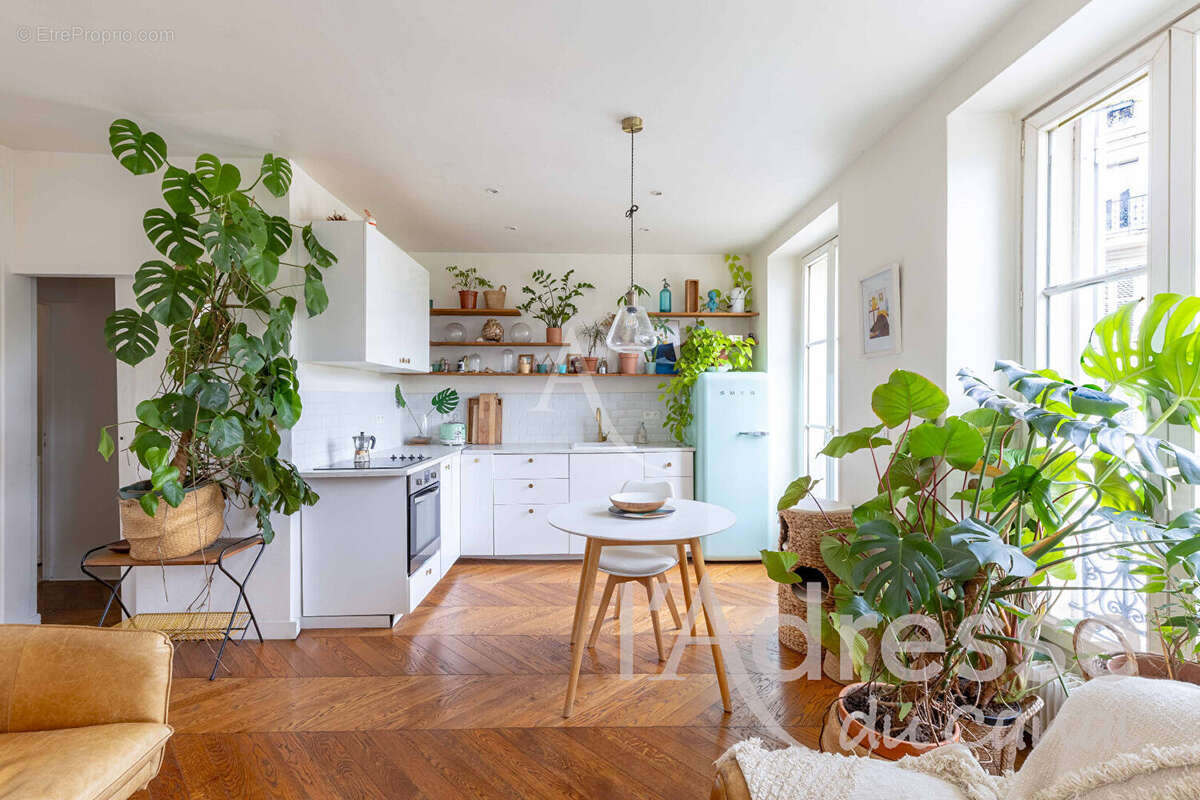 Appartement à PARIS-10E