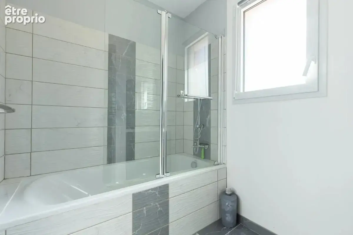 Maison de 5 pièces de 130 m² à L'Isle-sur-la-Sorgue - photo 12
