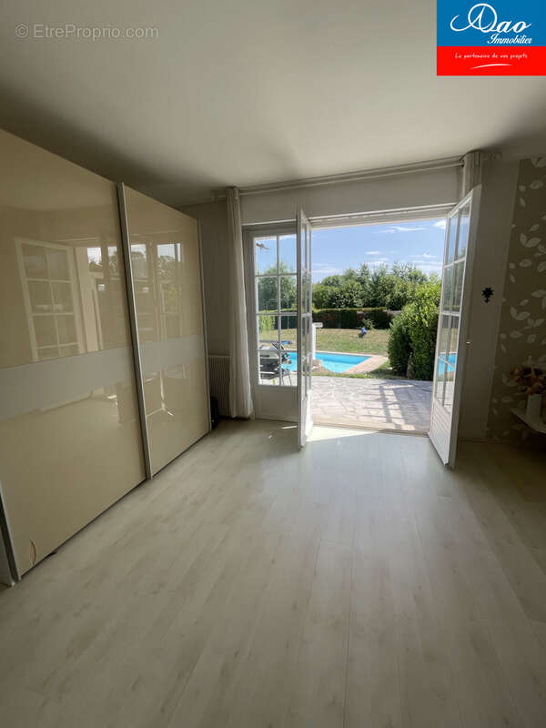 Rivière de Corps - Maison familiale 5 pièces avec garage et piscine chauffée - photo 6