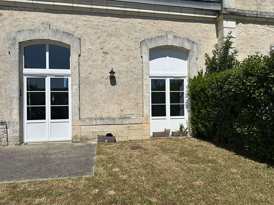 Appartement à MARENNES
