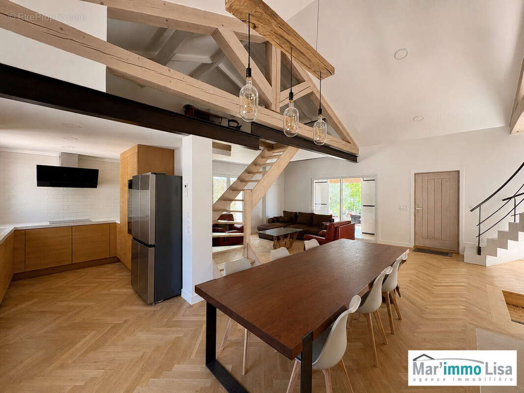 Maison 177 m² à Merindol  - photo 8
