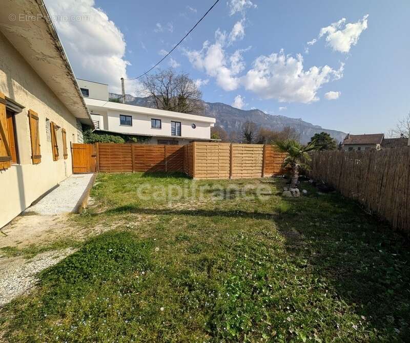 Appartement à DRUMETTAZ-CLARAFOND