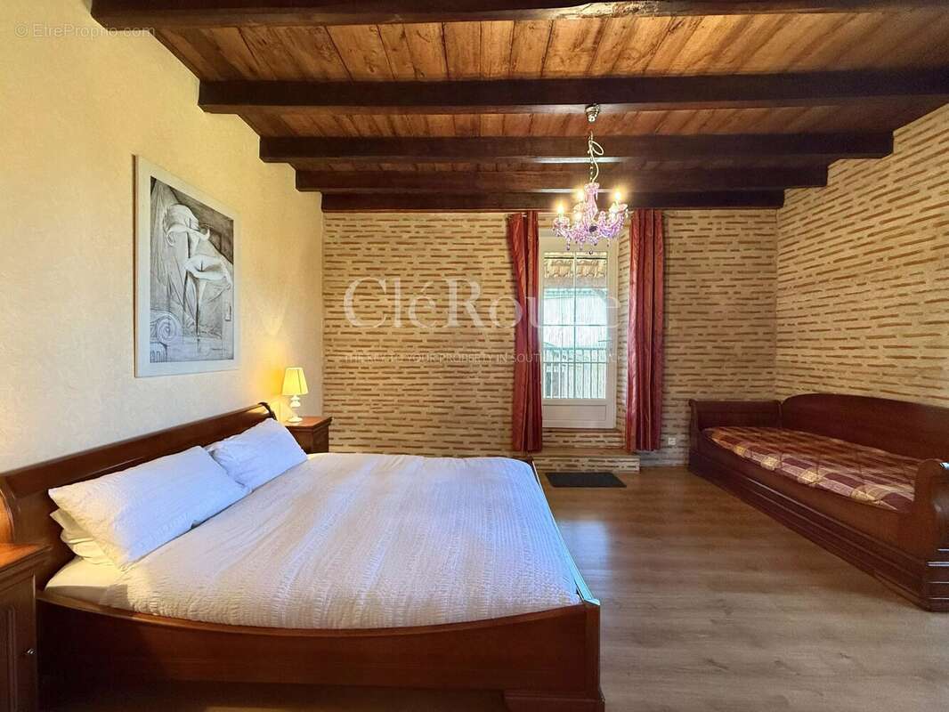 Maison à MONCLAR