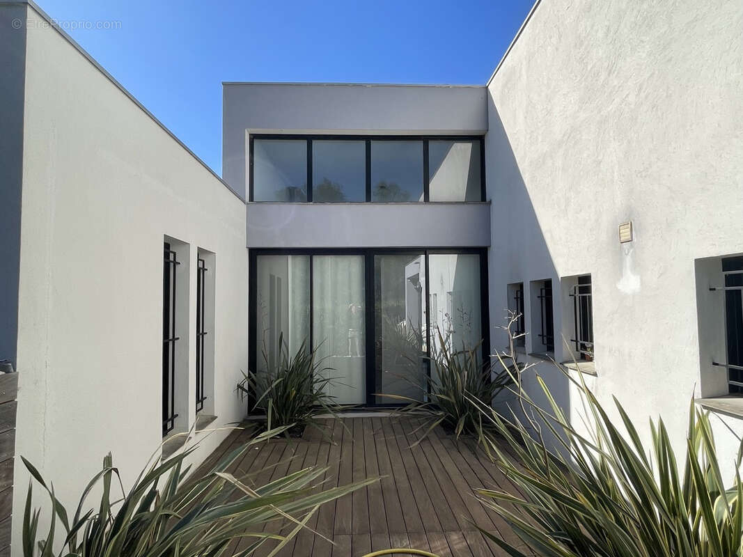 Maison à PLAN-DE-LA-TOUR