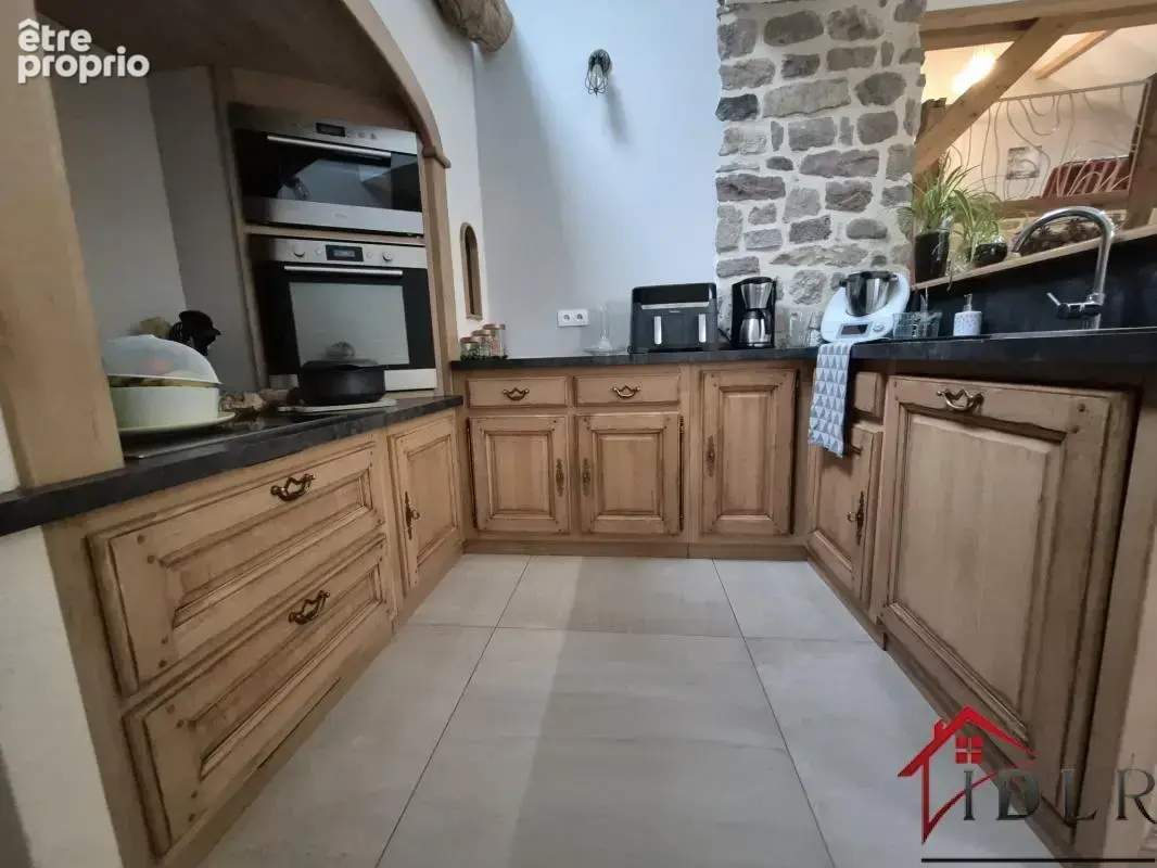 Belle ferme rénovée de 190 m2 avec terrain constructible et - photo 6