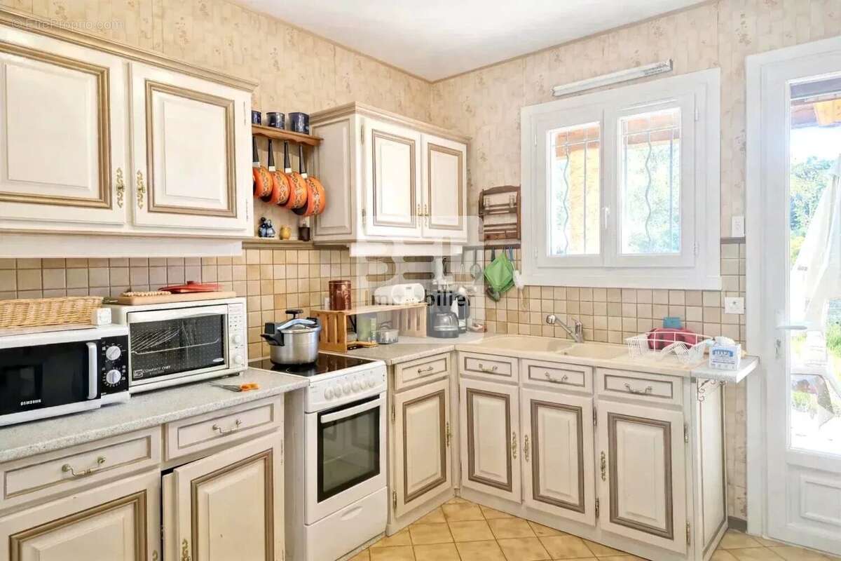 Maison à BAGNOLS-SUR-CEZE