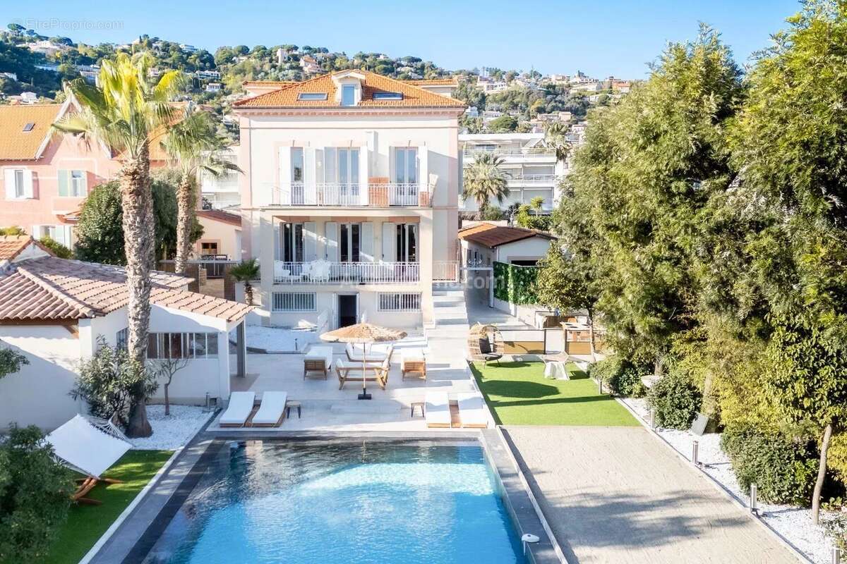 Maison à VALLAURIS