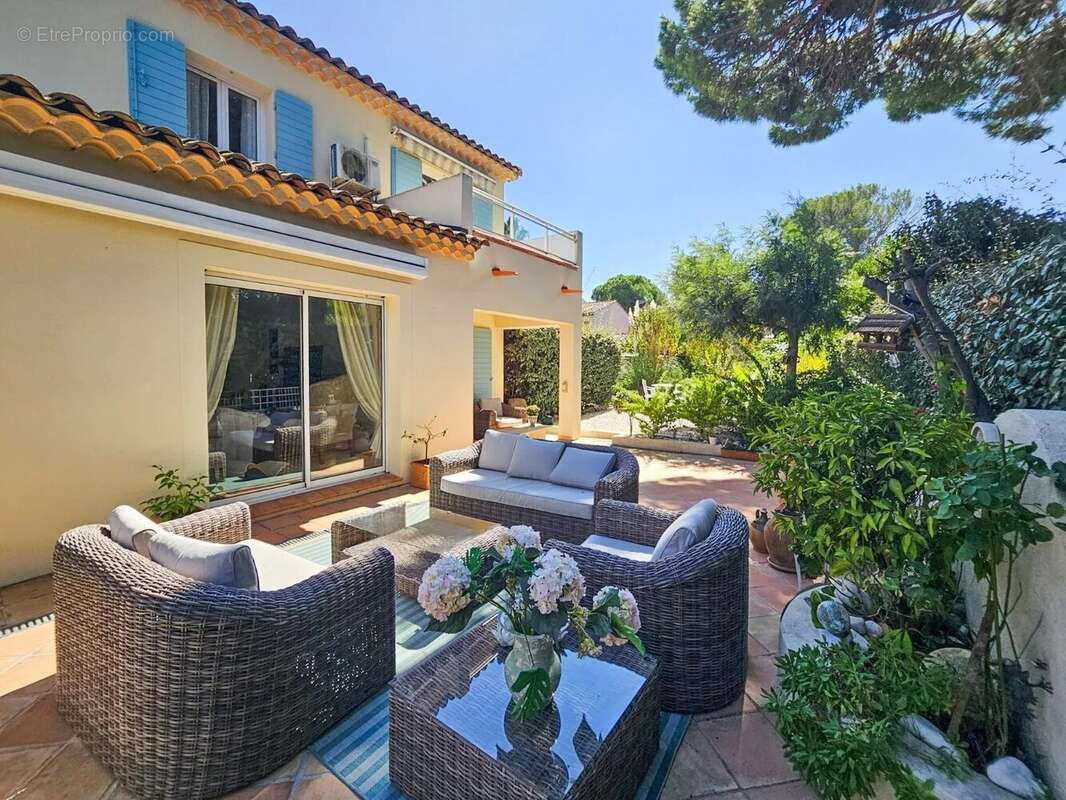 Maison à SAINT-RAPHAEL