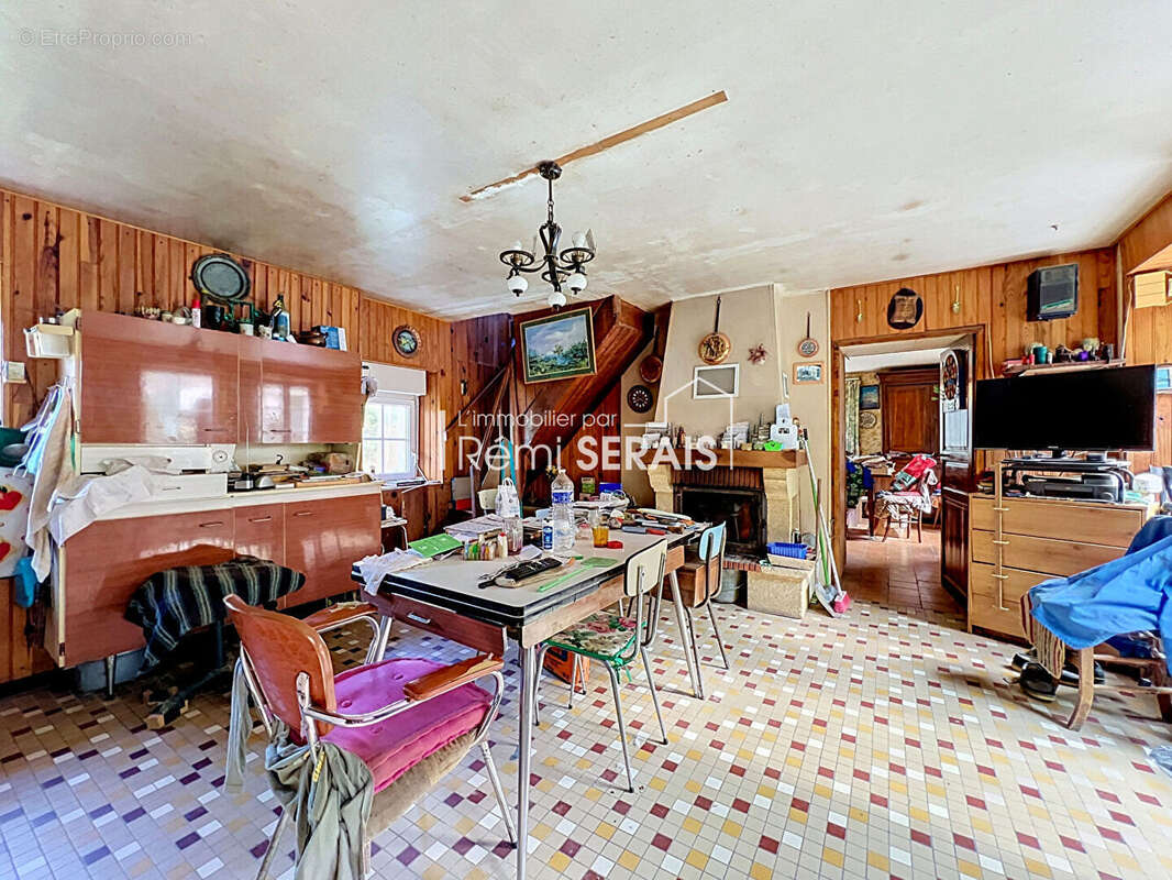Ensemble immobilier à vendre à Vrigny - Un projet à fort potentiel ! - photo 9