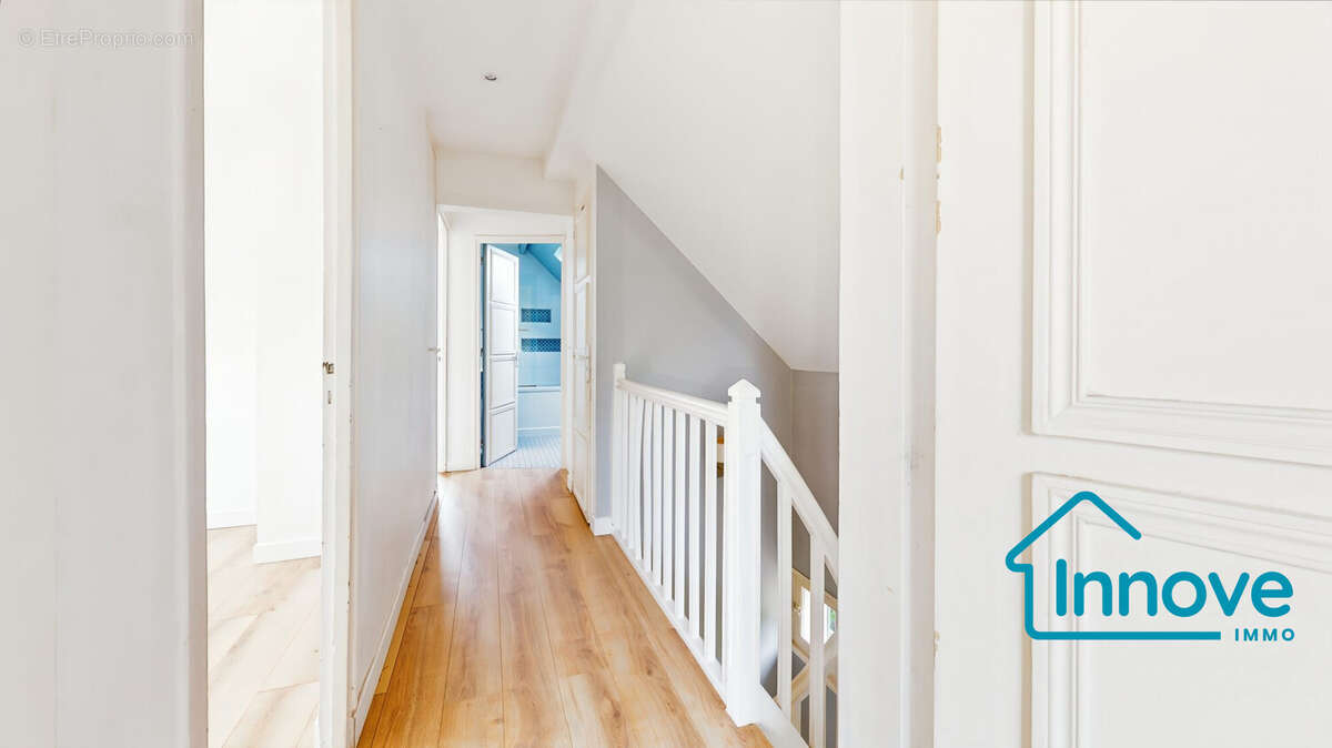 Maison 128 m² à Rocquencourt  - photo 9