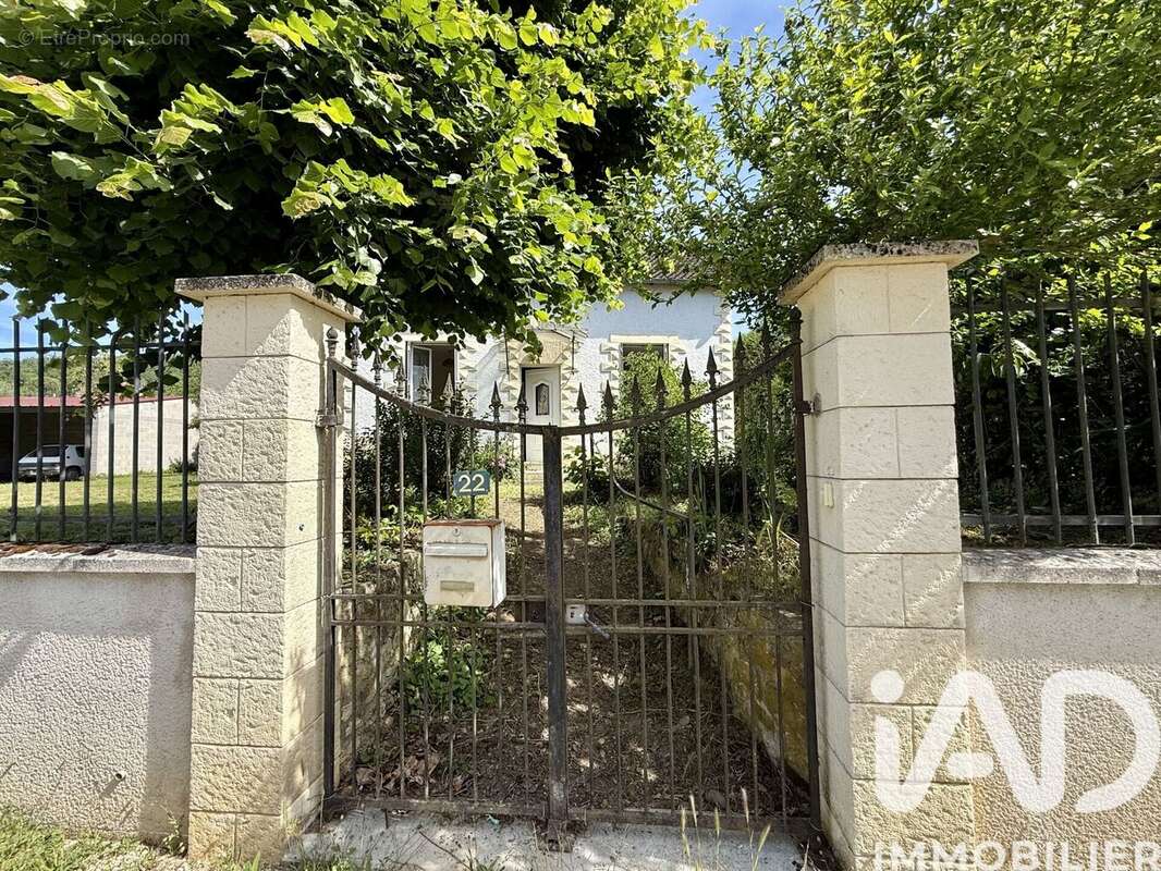Photo 3 - Maison à SAINT-AMAND-MONTROND