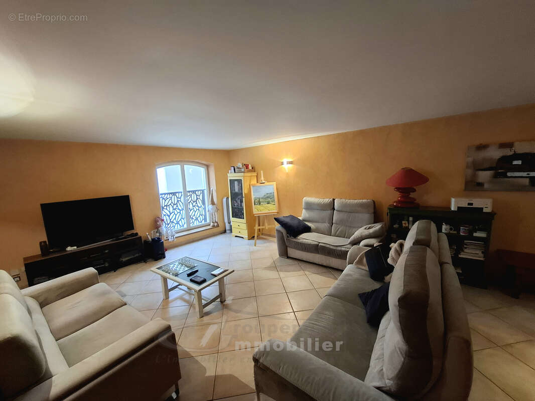 Maison à CHARMES-SUR-L'HERBASSE