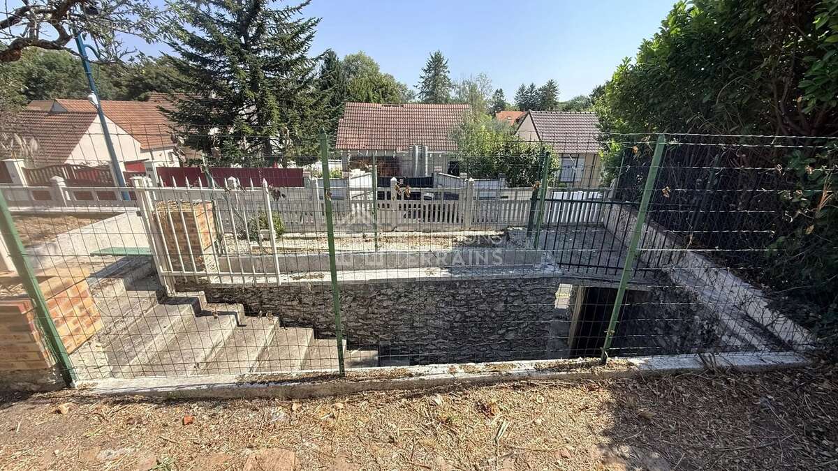 Terrain 282 m² VAUREAL - photo 2