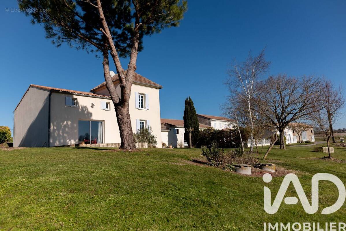 Photo 1 - Maison à MIRAMBEAU