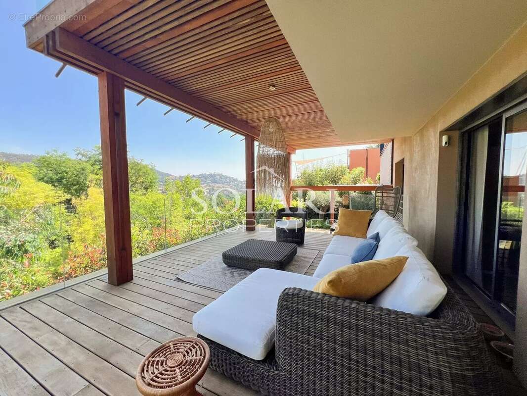 Maison à THEOULE-SUR-MER