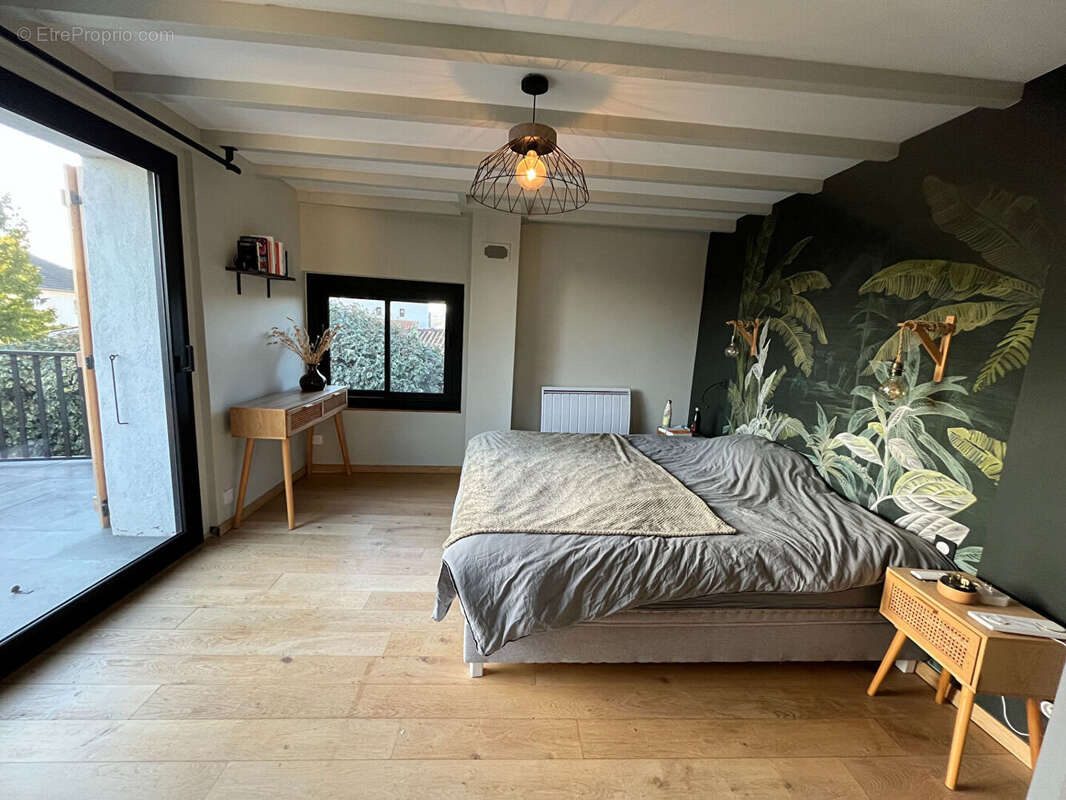 Maison à REVENTIN-VAUGRIS