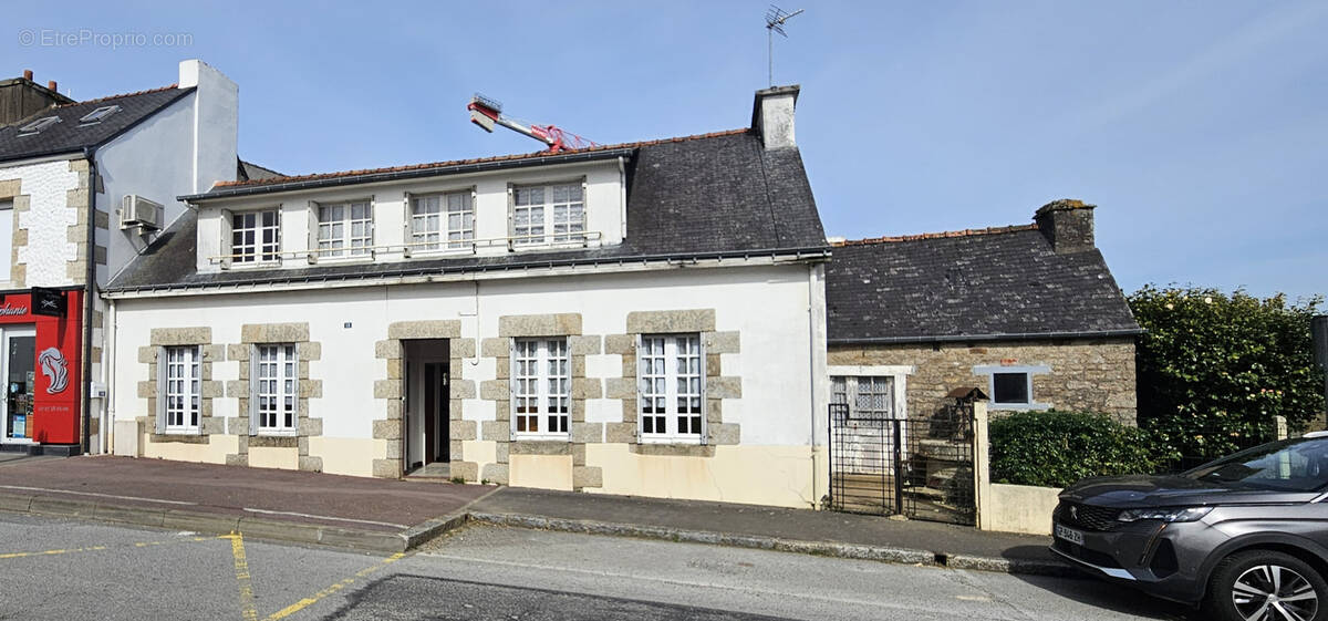 Maison à CLEGUEREC