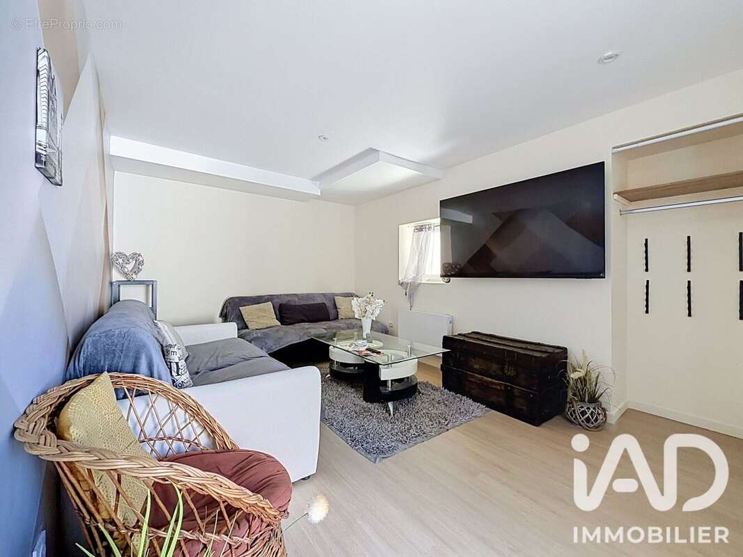 Maison 120 m² à Saint-Pierre-Du-Perray  - photo 3