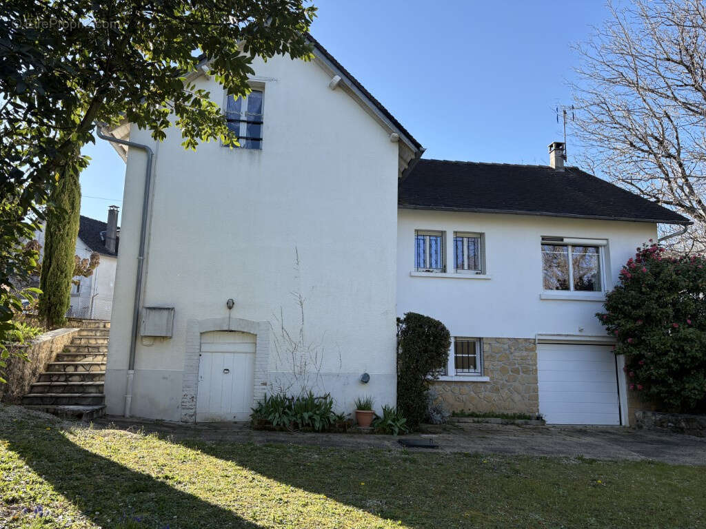 Maison à ARNAC-POMPADOUR