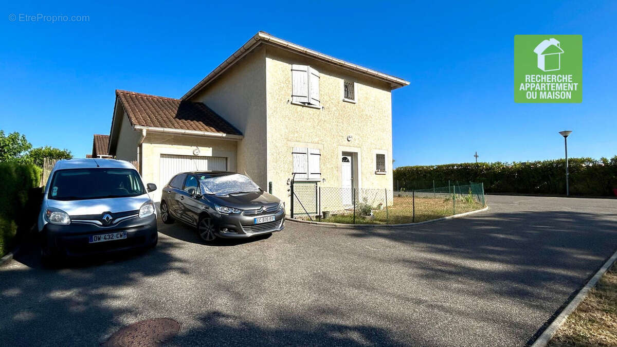 Maison à PONT-DE-CHERUY